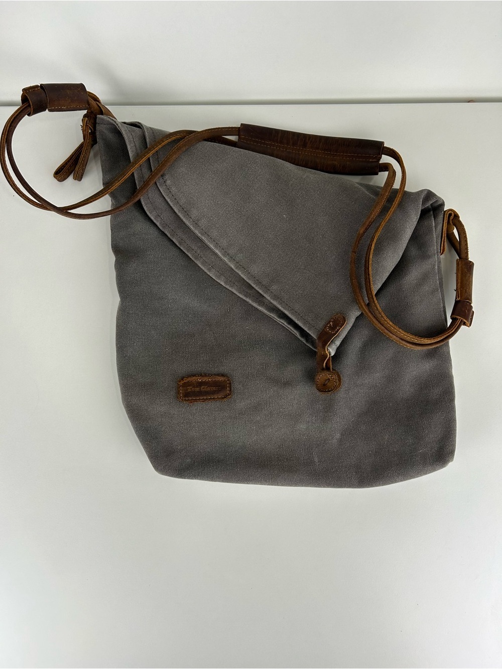 TOM CLOVERS GRAY CANVAS LEATHER STRAP LINED MESSENGER CROSSBODY TOTE BAG - Picture 3 of 10